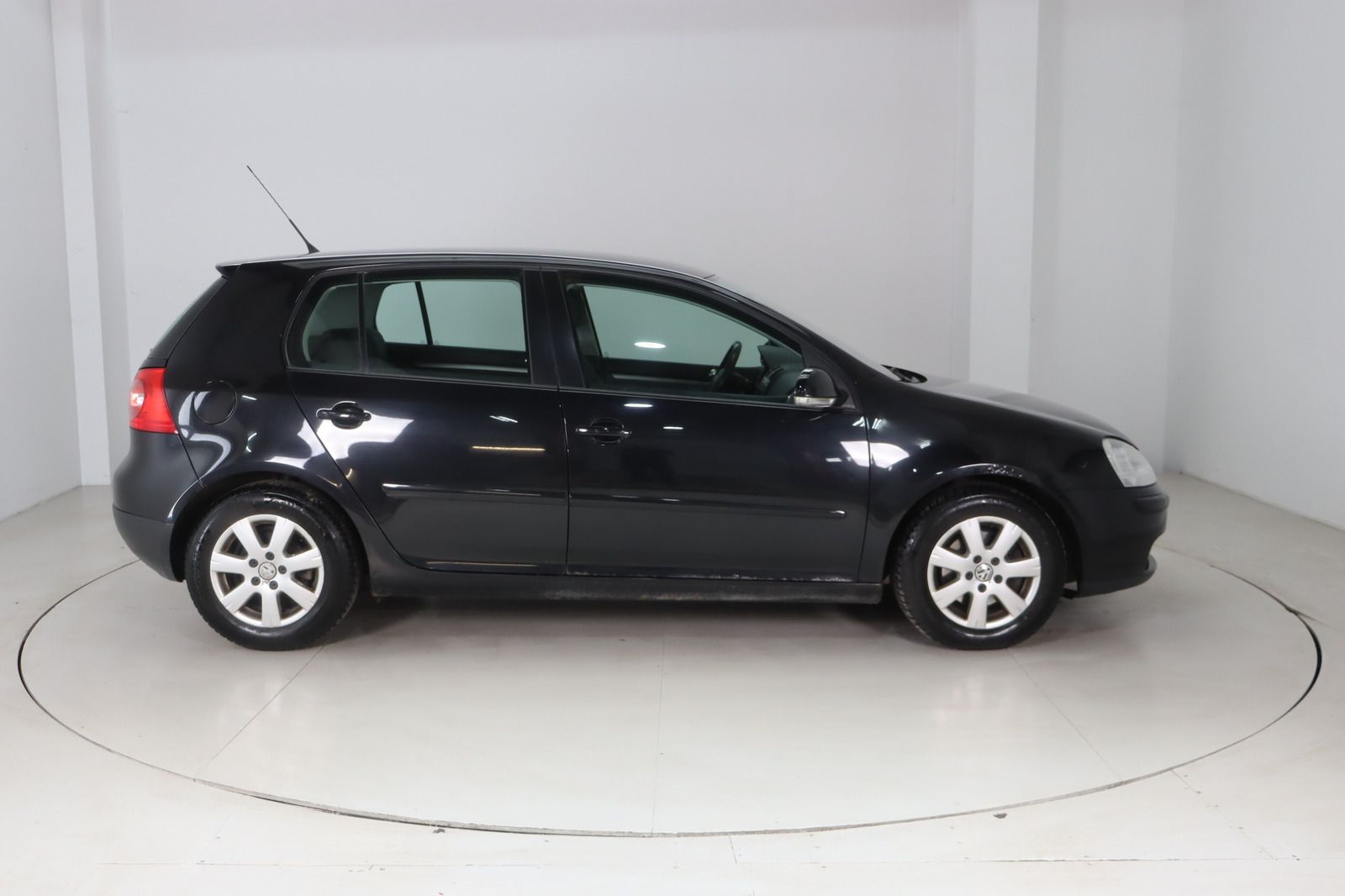 Fahrzeugabbildung Volkswagen Golf V 2.0 TDI DPF Sportline * AAC * Sitzhzg *