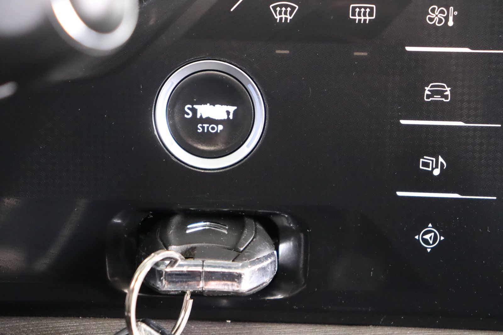 Fahrzeugabbildung Citroën Grand C4 Picasso 7-Sitzer * RFK * Navi * AHK