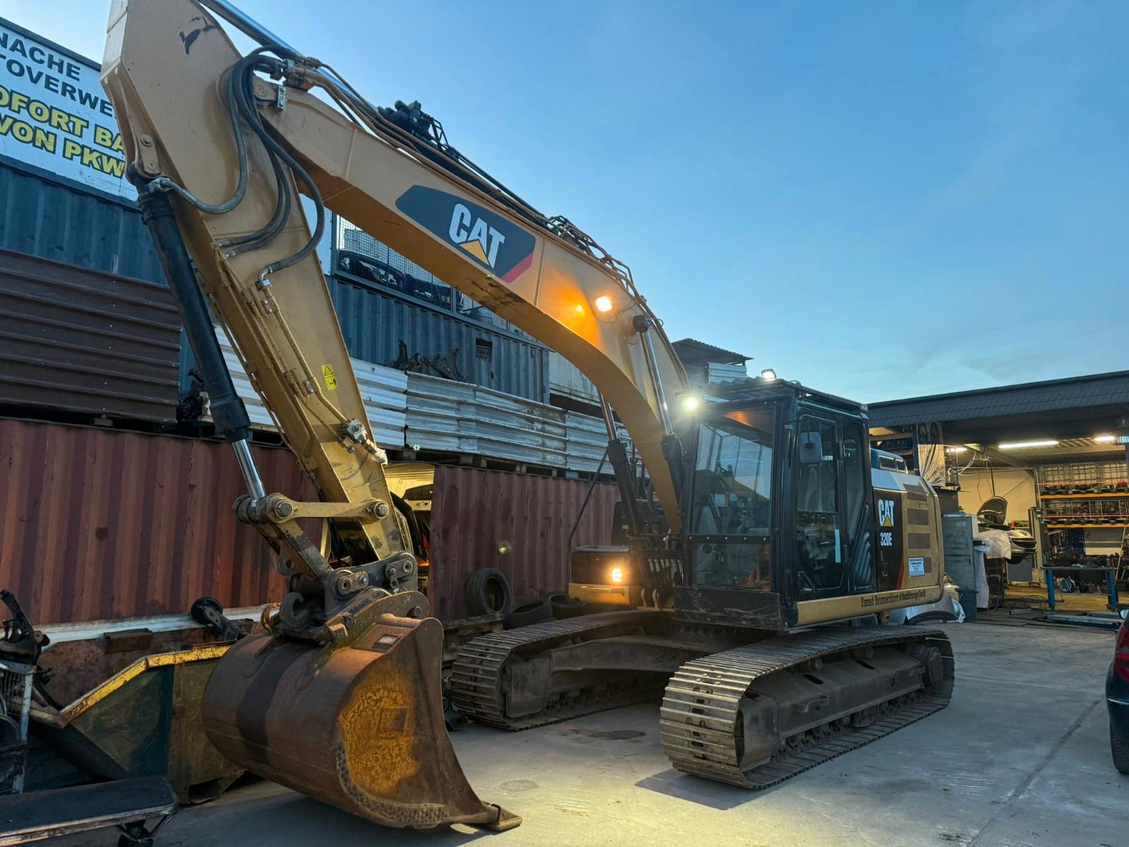 CAT 320EL/Bj2015/10400BH /CW40 /2 LÖFFEL