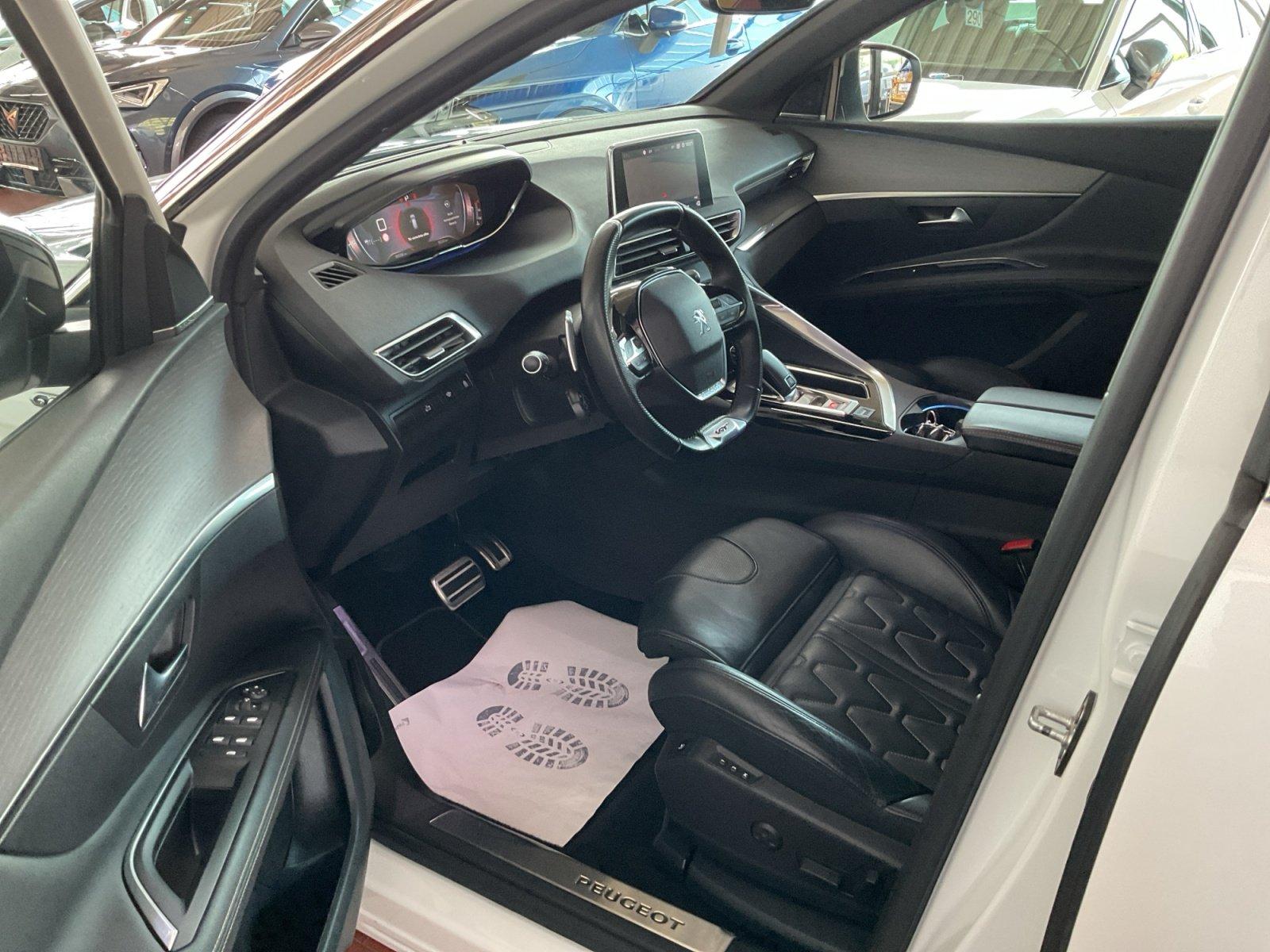 Peugeot 3008 2.0 BlueHDi 180 GT AHK+LED+19Z LM-FELGEN