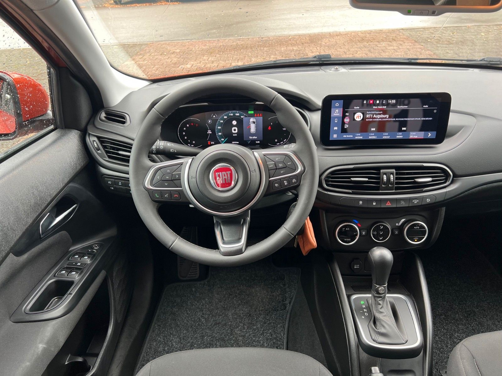 Fahrzeugabbildung Fiat Tipo Cross