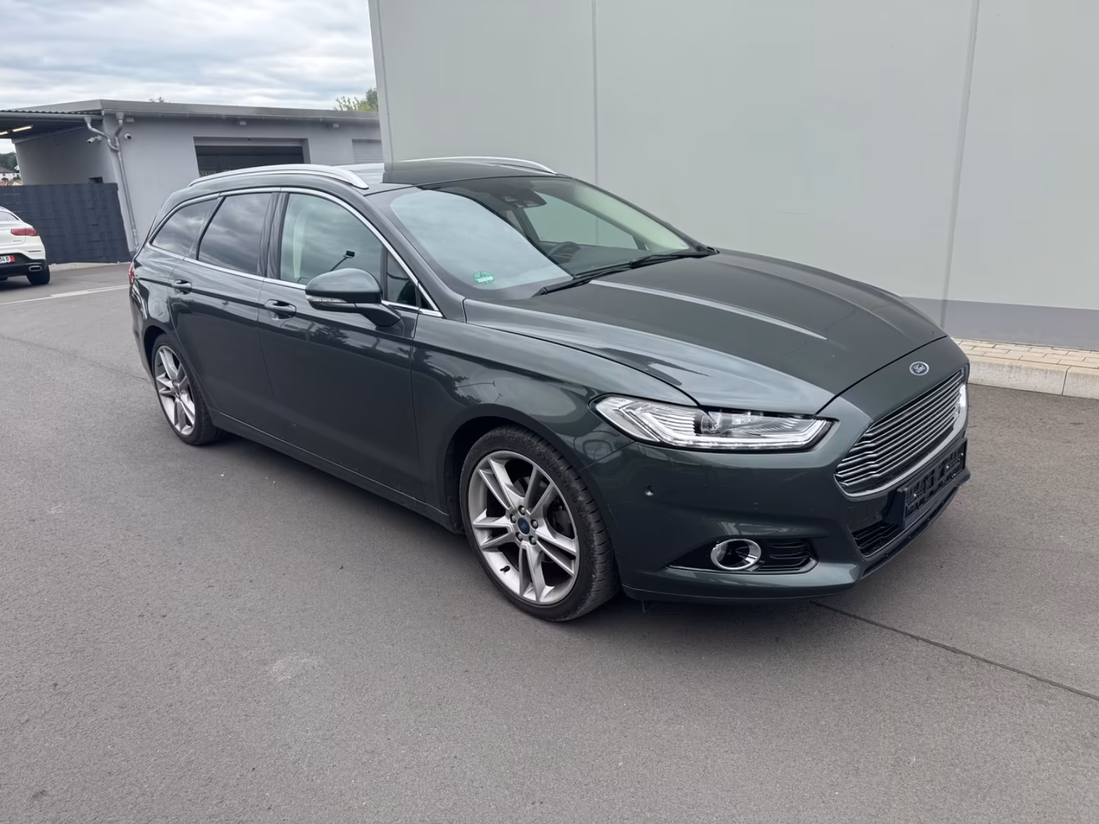 Ford Mondeo  Titanium Navi*LED*Leder*AHK*PanoDach