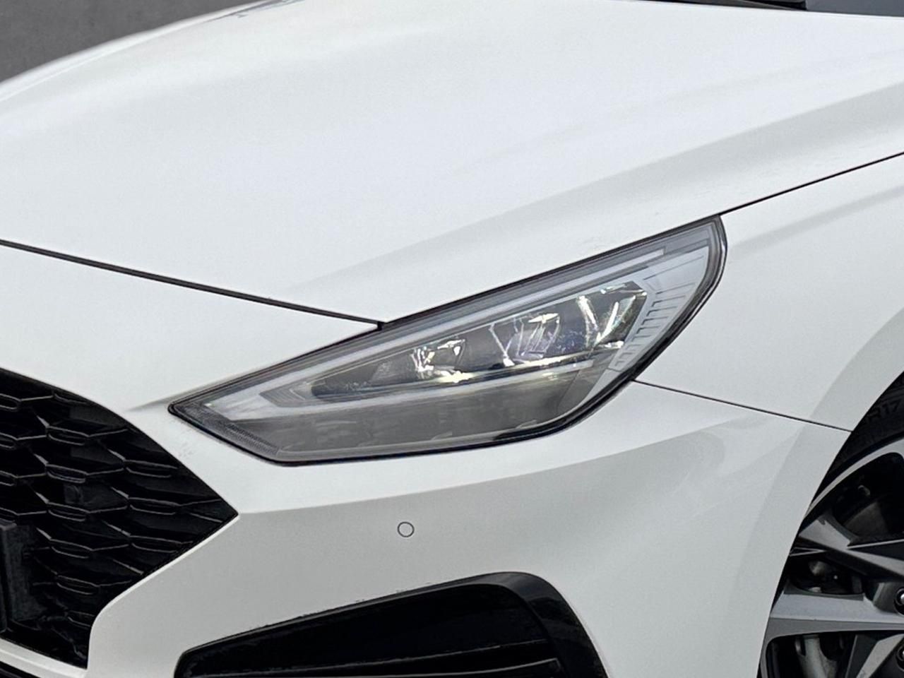 Fahrzeugabbildung Hyundai i30 ADVANTAGE *AUTOMATIK*LED*NAVI*KLIMAA*KAMERA*