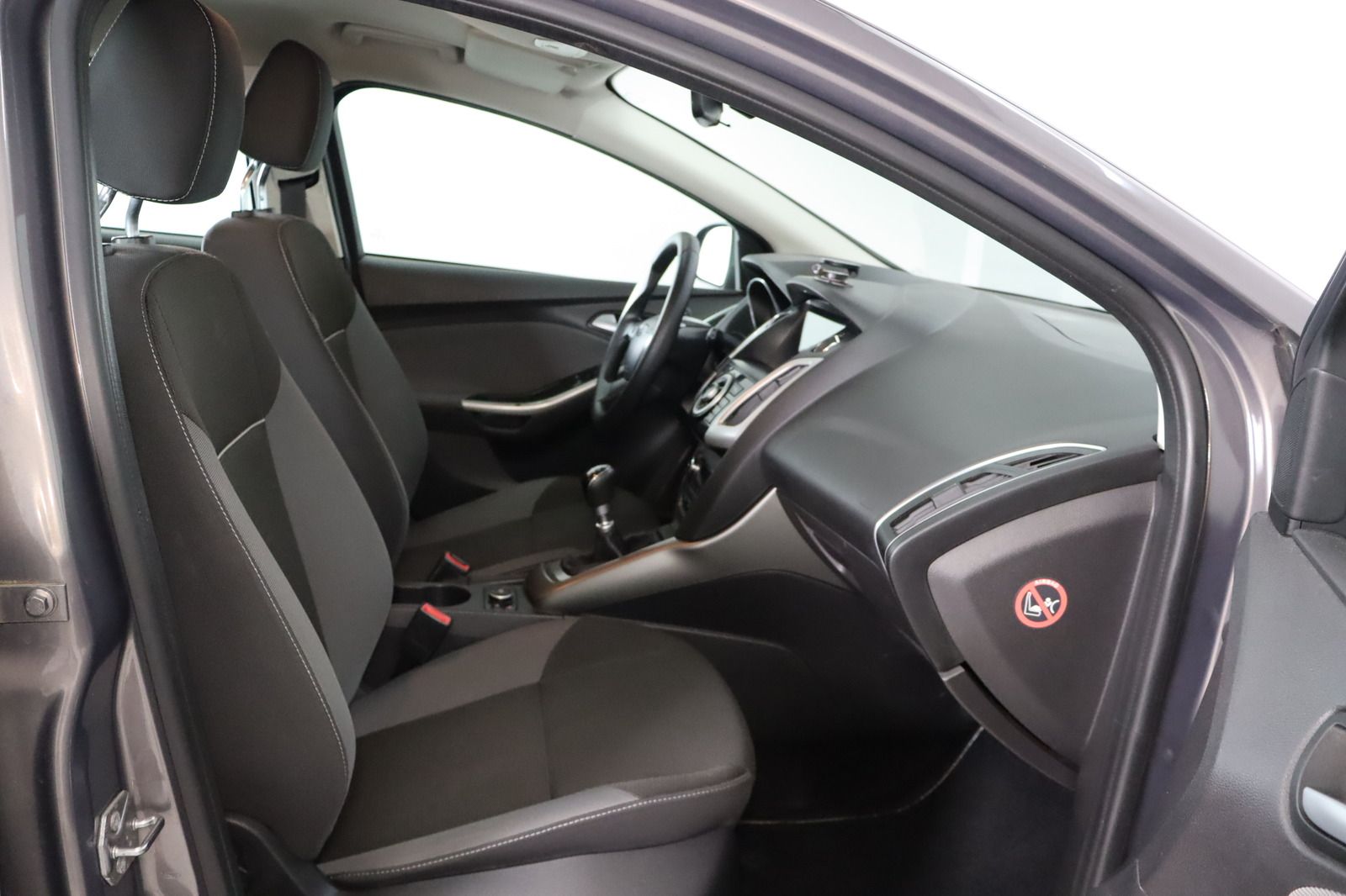 Fahrzeugabbildung Ford Focus 1.6 EcoBoost Turnier * 1. Hand * Anhängerk