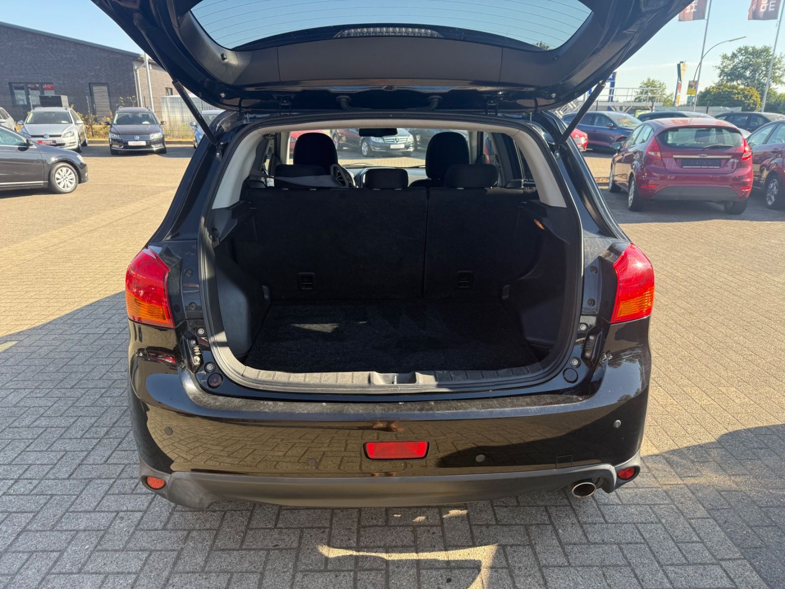 ASX Edition 100+ 4WD*AUT.*150-PS*NAVI*1.HAND*