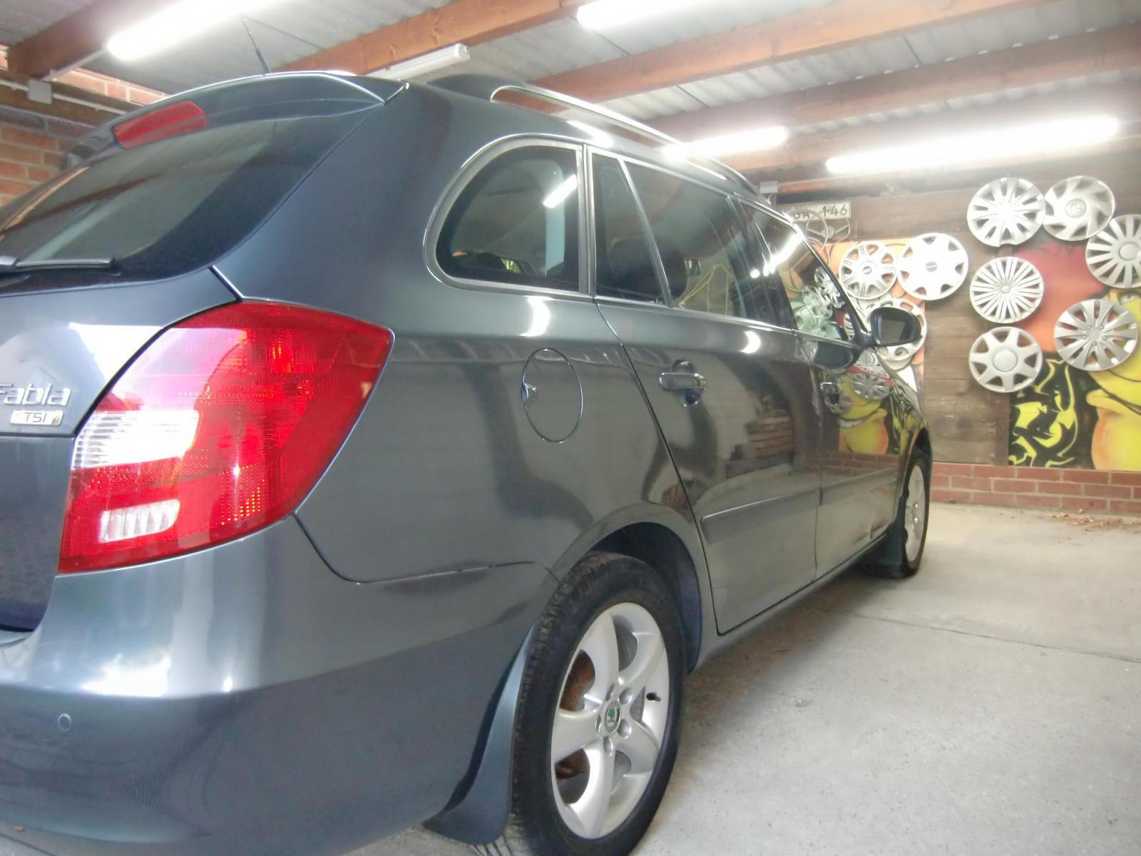 Skoda Fabia 2010 — interior