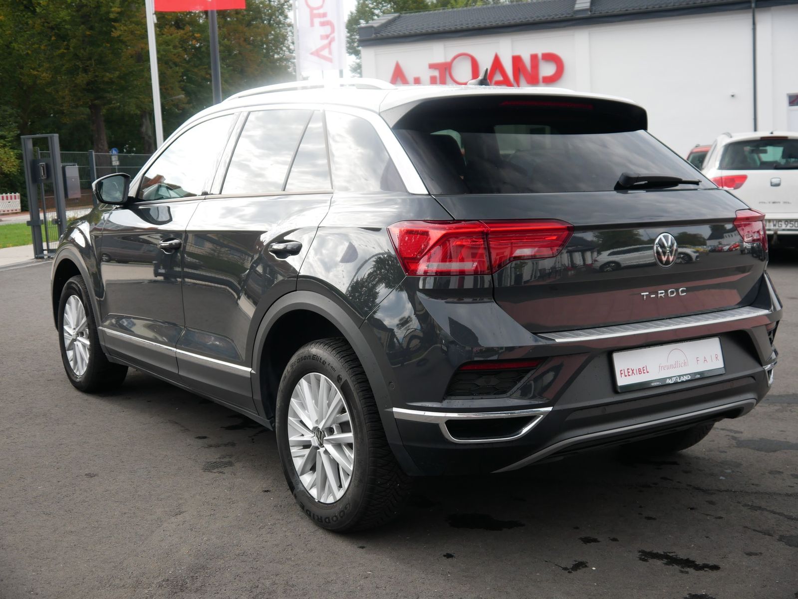 Volkswagen T-Roc 1.5 16V TSI Style LED AHK PDC Sitzheizung imagem 3