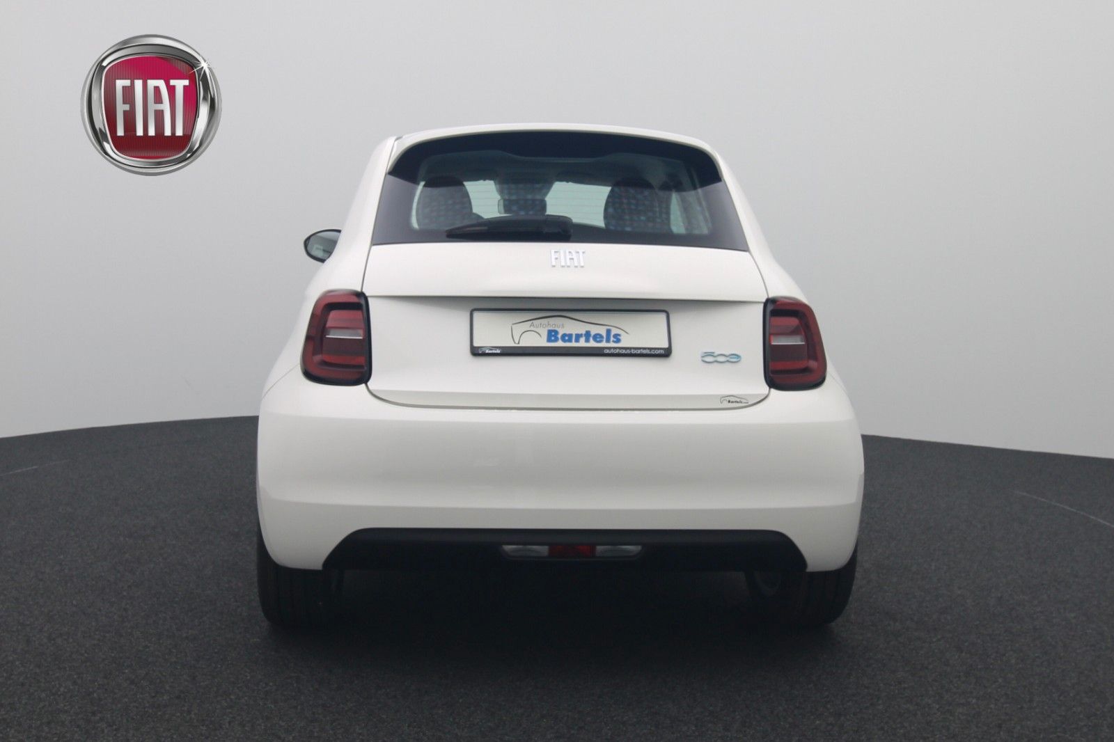 Fahrzeugabbildung Fiat 500E 3+1 Icon 42KWh Navigation Komfort-Paket