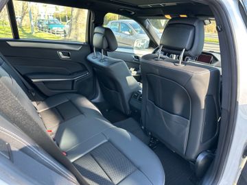 Fahrzeugabbildung Mercedes-Benz E 220d BlueTEC Avantgarde*SHZ*AHK*Schiebedach*