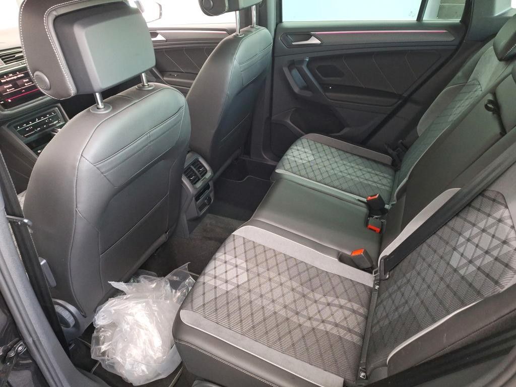 Fahrzeugabbildung Volkswagen Tiguan R-LINE DSG LED AHK ACC 19' APP-CON. 1H