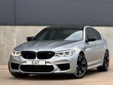 BMW M5 F90 Individual Performance - silberne BMW M5