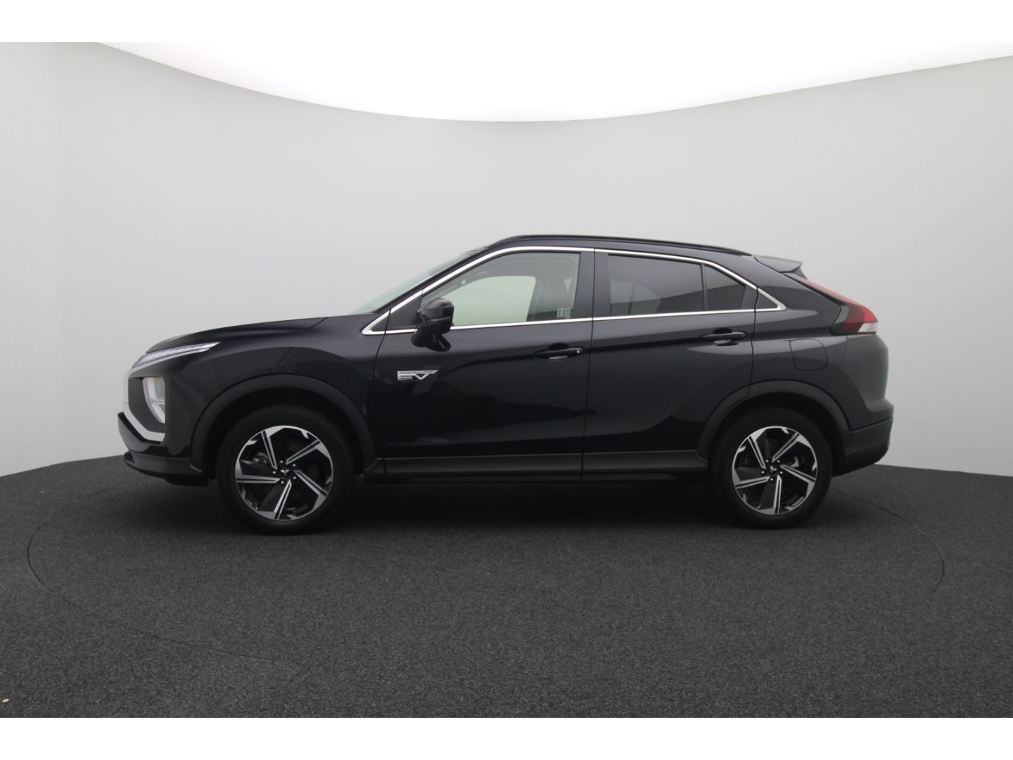 Fahrzeugabbildung Mitsubishi Eclipse Cross Basis Hybrid 4WD SHZ Rückfahrkam