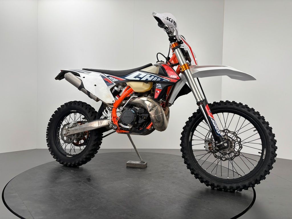 Fahrzeugabbildung KTM 300 EXC SIX-DAYS *EXCEL RÄDER *38,7 H *2.HAND