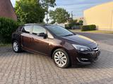 Opel Astra J Lim. 5-trg.  SHZ PDC TEMP NAVI GARANTIE - Opel Astra: Automatik, J