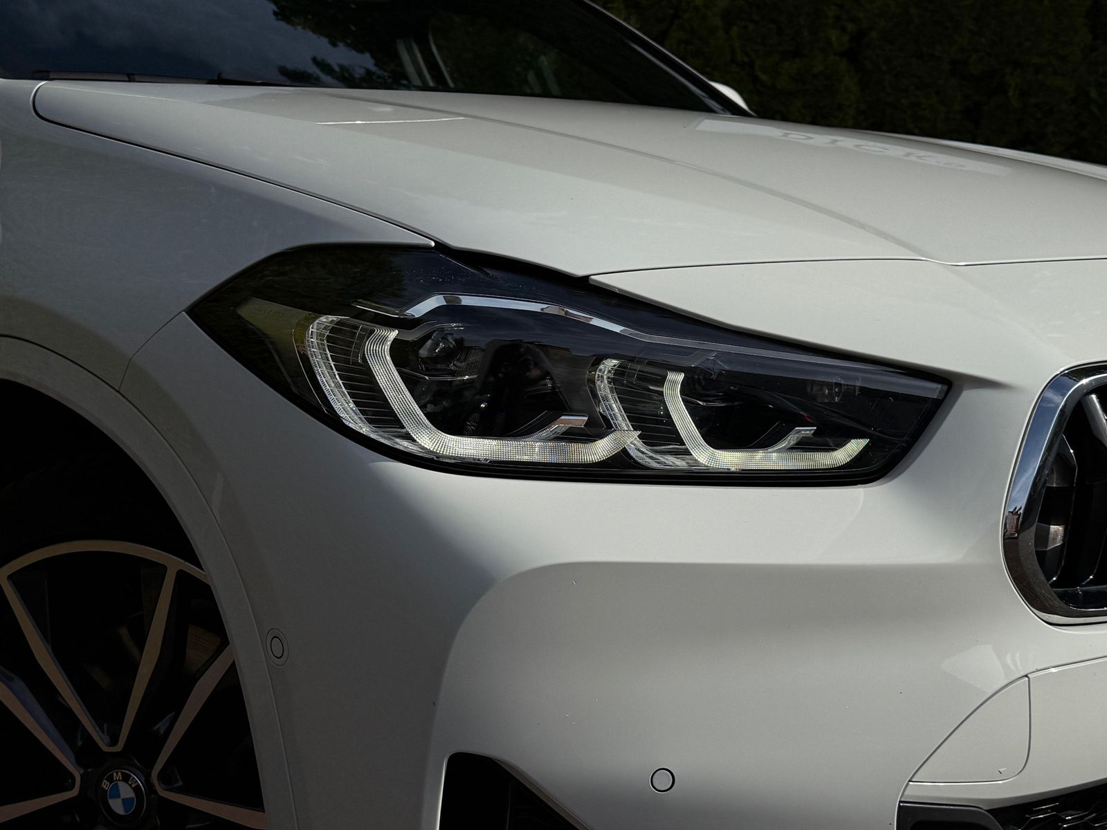 Fahrzeugabbildung BMW X2 xDrive 25e M Sport LED+NAV+KAM+H&K+PARK+CARPL