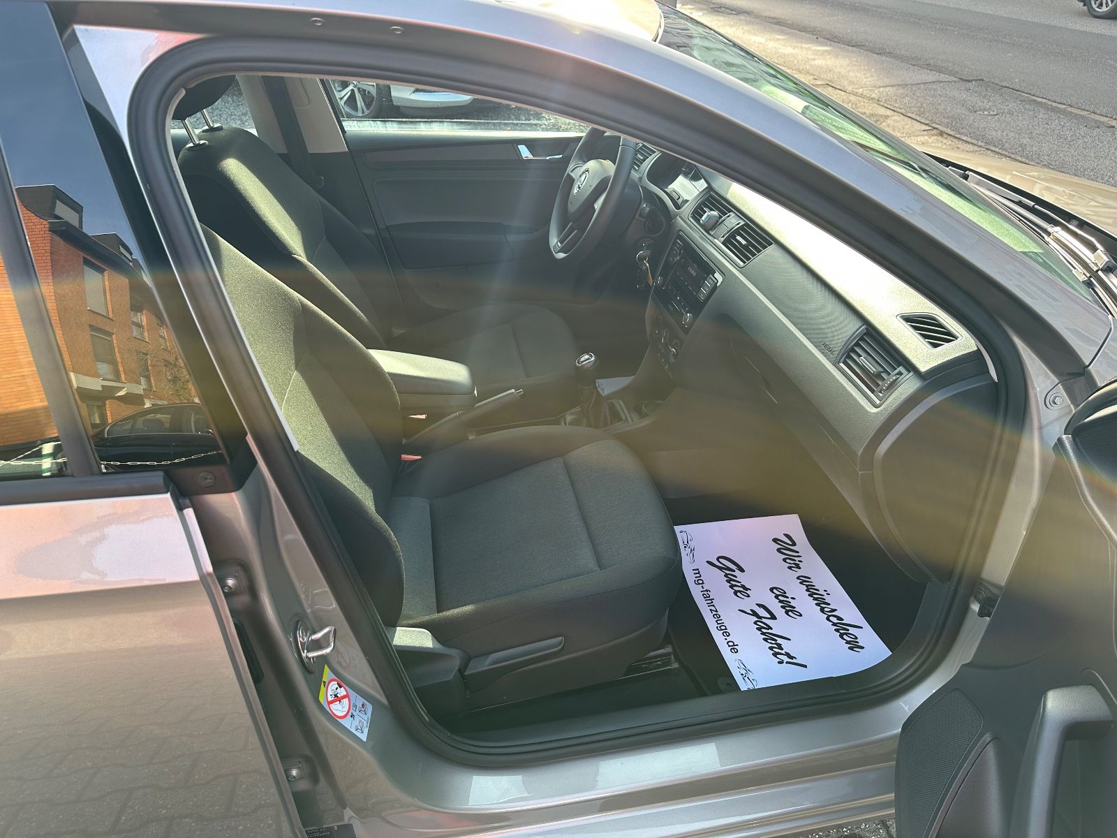 Fahrzeugabbildung SKODA Rapid Spaceback Cool Edition 1-HAND KLIMA PDC