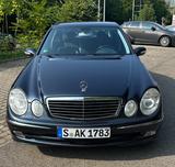 Mercedes-Benz E 240 - Mercedes-Benz E 240 in Stuttgart