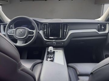 Volvo XC60 B5 AWD Plus Dark