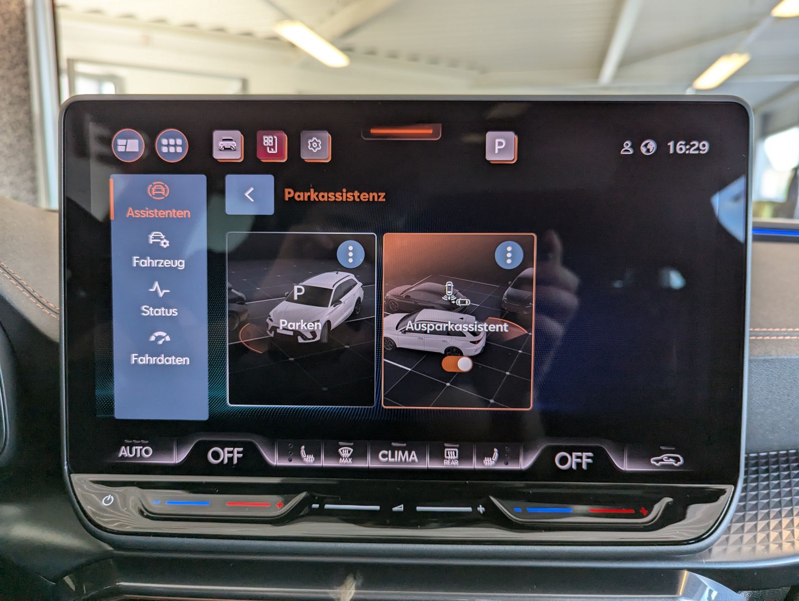 Fahrzeugabbildung CUPRA Leon 2.0 TSI 4D VZ Matrix Pano Sennheiser AHK 19