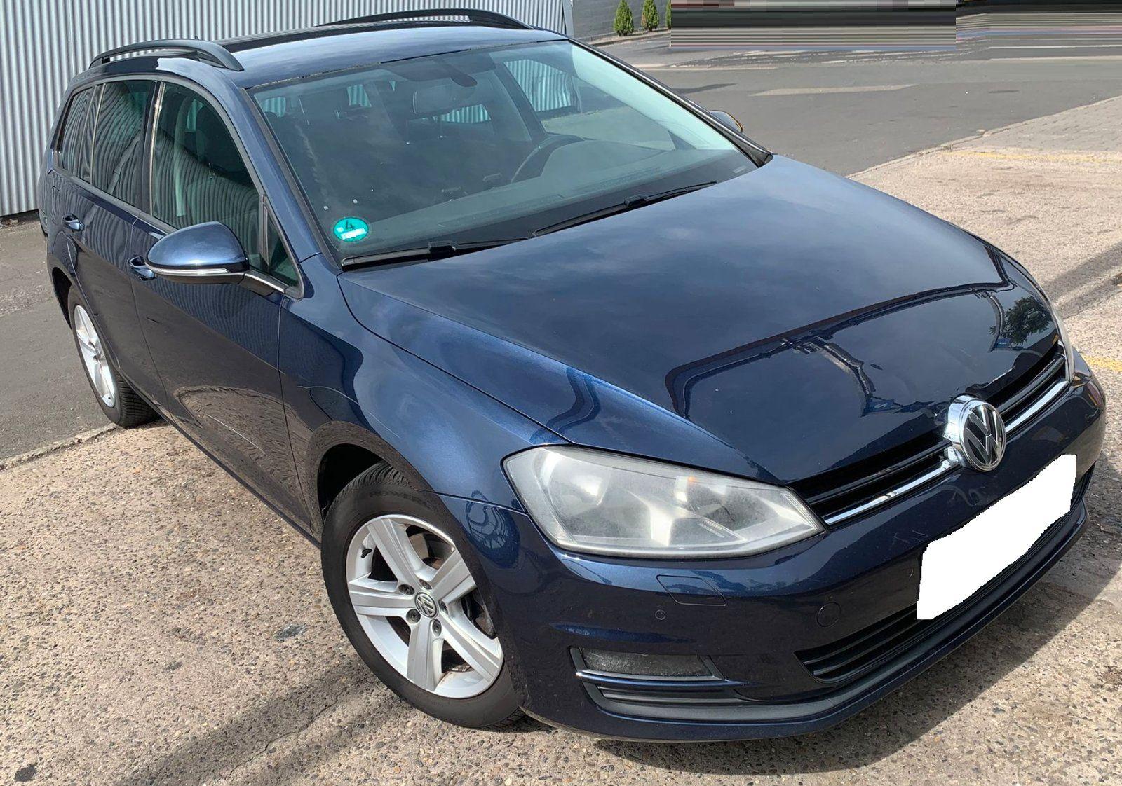 Volkswagen Golf 2014 — interior