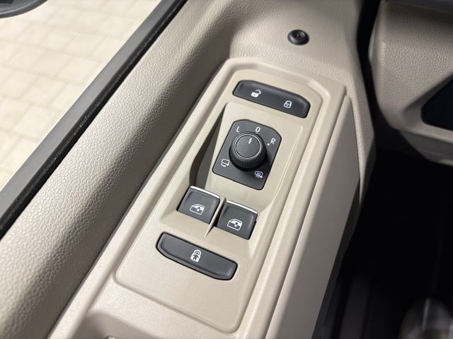 T7 Multivan Life 2.0 TDI DSG ACC LED AHK NAVI