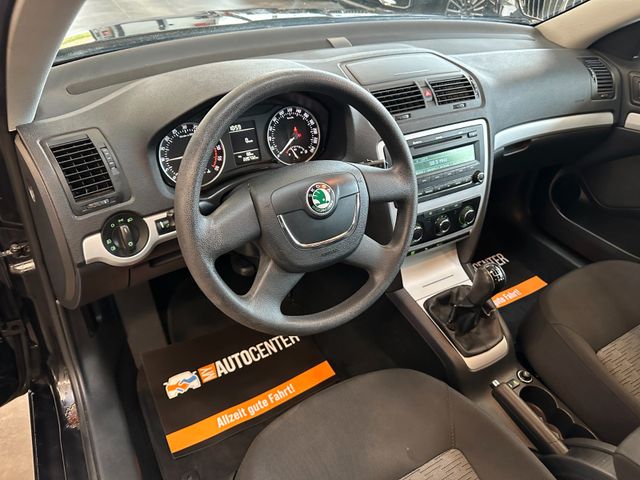 MYAUTOCENTER – Gebraucht- und Jahreswagen mit Werkstattservice in Pfaffenhofen Skoda Octavia Combi Ambiente *Klima*TÜV NEU*