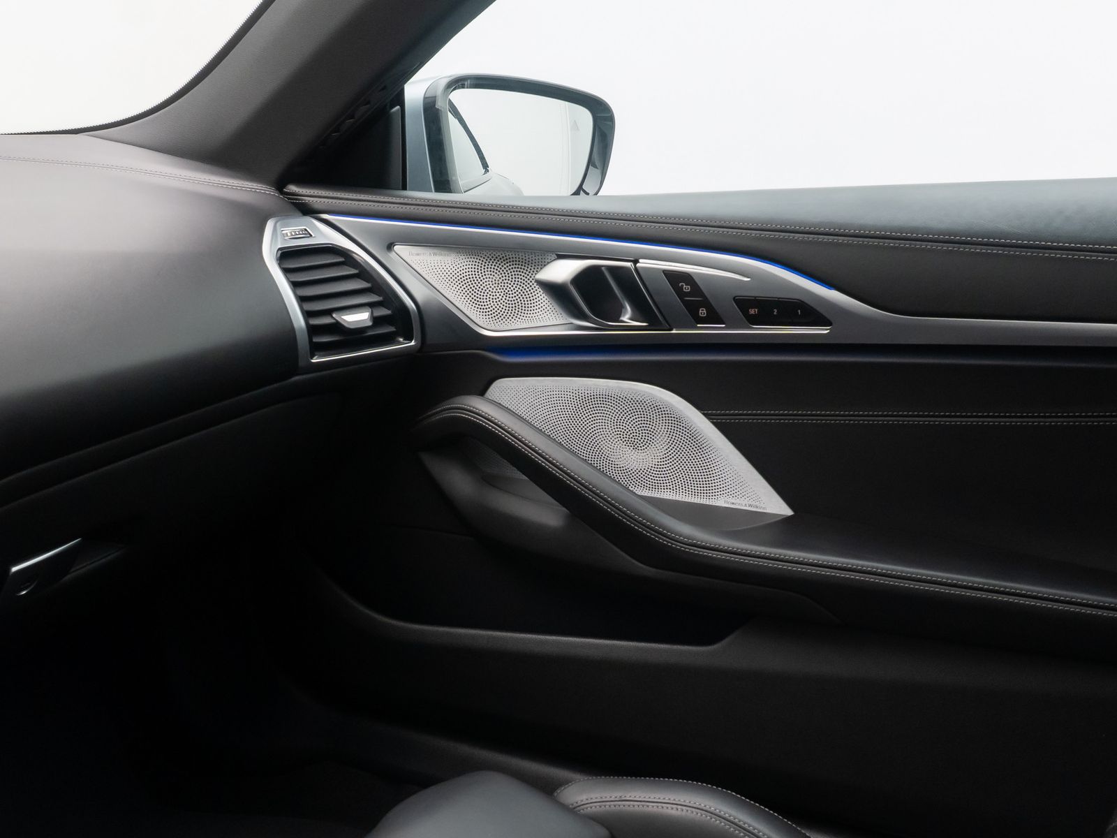 Fahrzeugabbildung BMW M850i xD Cabrio 360°B&W Laser Individual 20"Voll