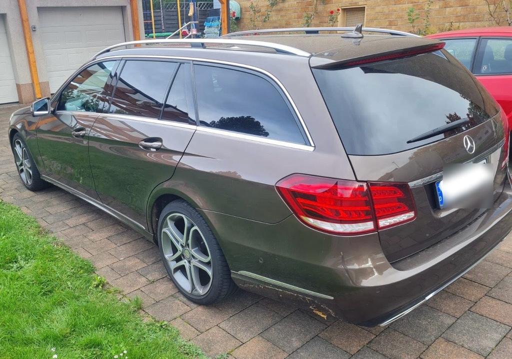 Mercedes-Benz E 220