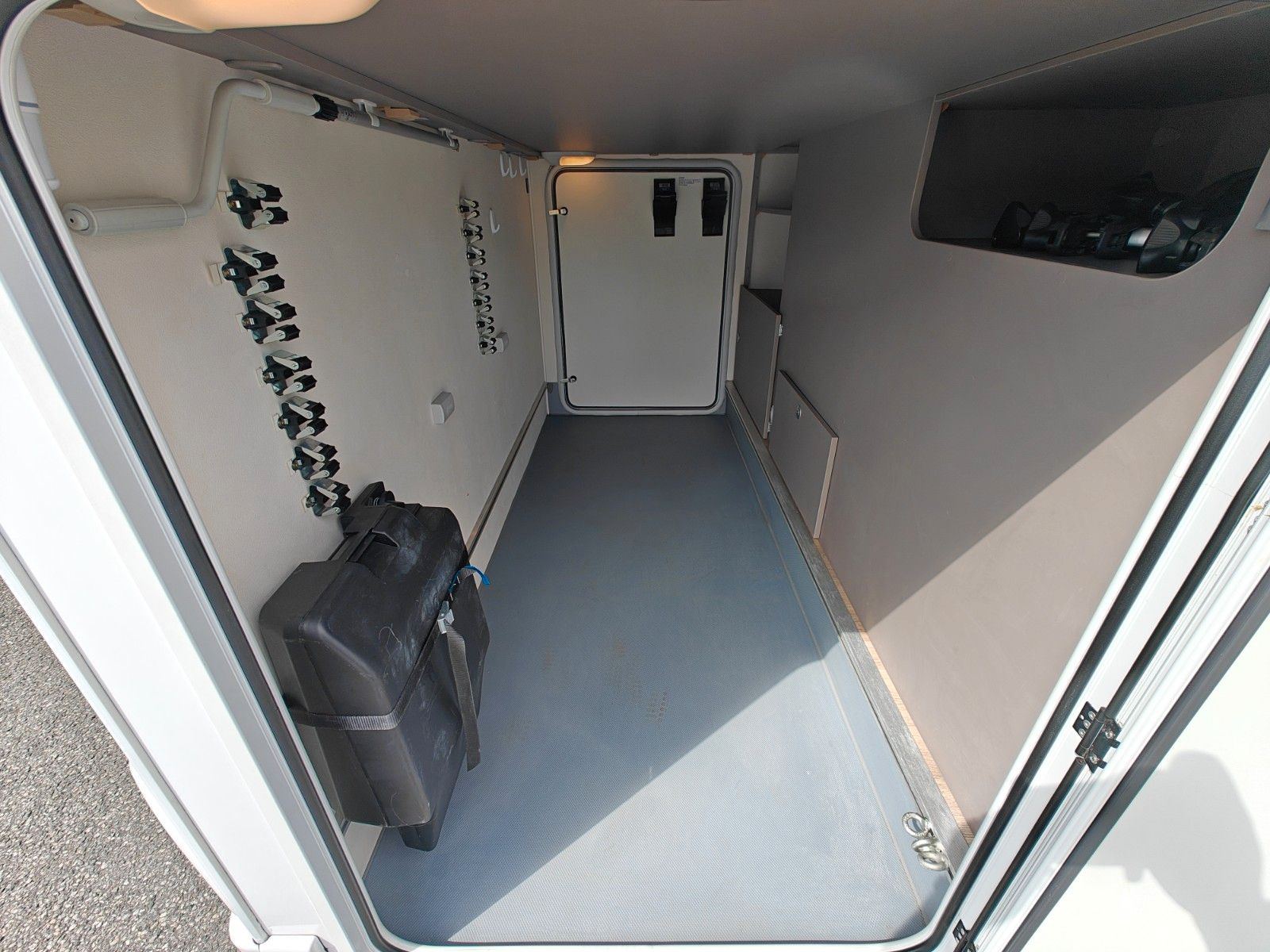 Fahrzeugabbildung LMC Tourer Lift H 730 G - Luftfeder, Winterpaket -
