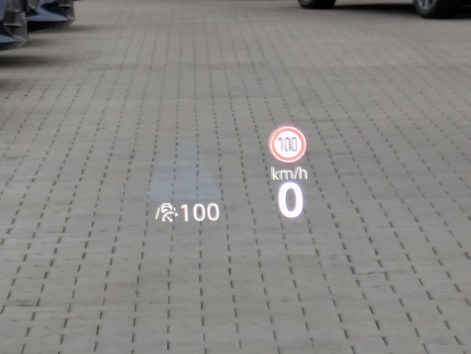 Fahrzeugabbildung Volkswagen Tayron 2.0 TDI 4M R-Line BLACK*7Si*MATRIX*PANO