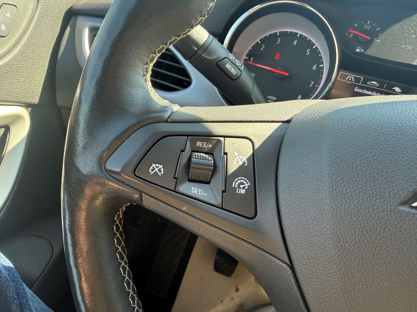 Fahrzeugabbildung Opel Astra K 1.2 Turbo Edition SHZ+LHZ+Kamera