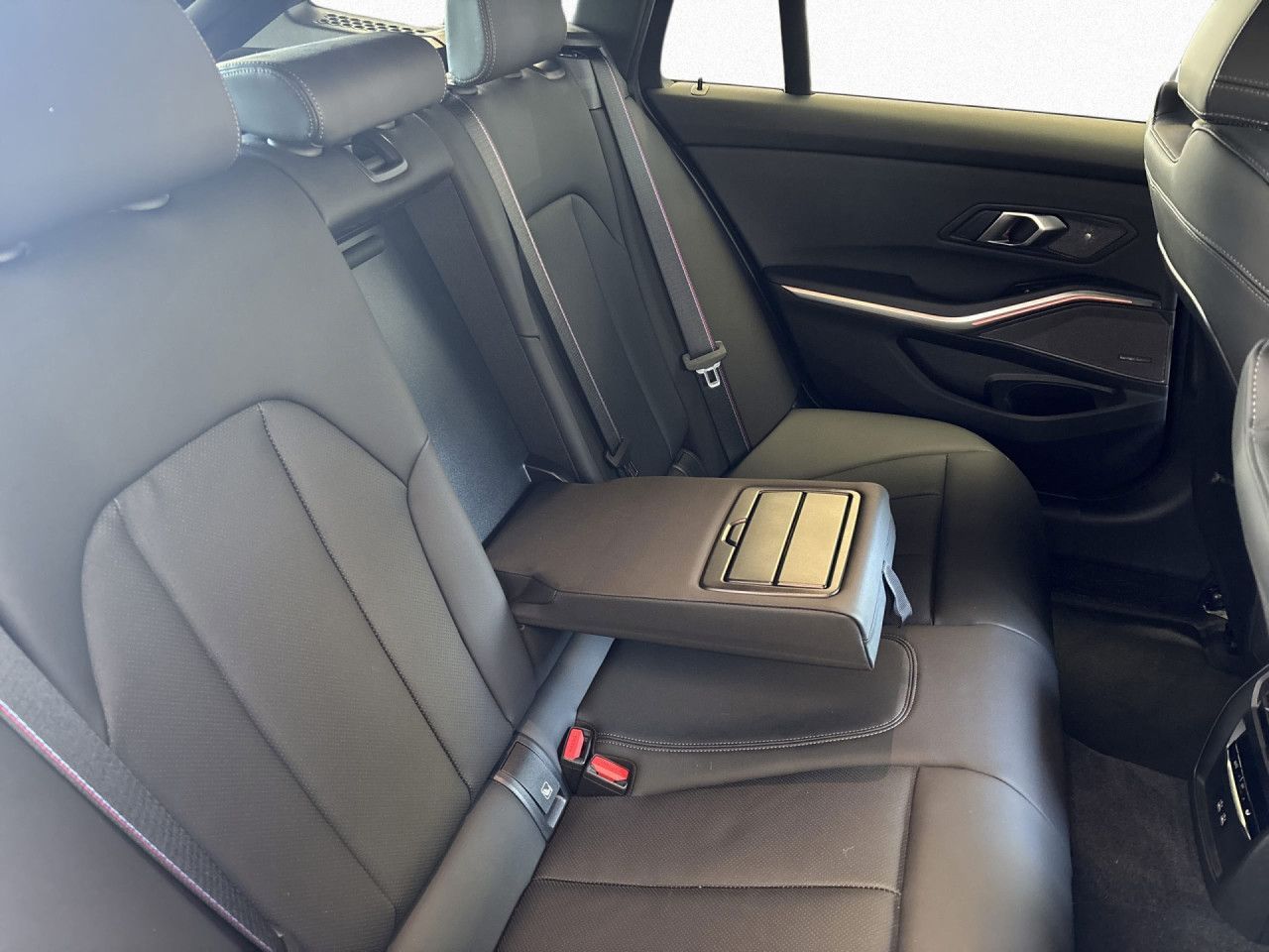 BMW 330 - Bild 14