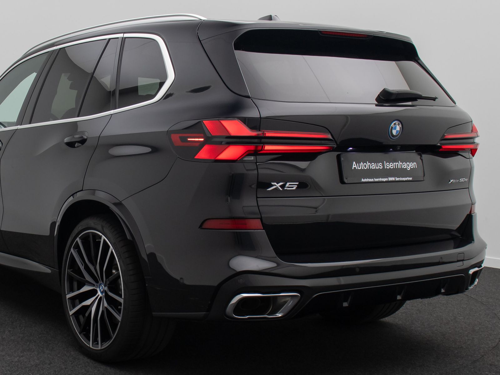 Fahrzeugabbildung BMW X5 xD50e M Sport 360&deg;H/K Panorama AHK DAB 22Zoll