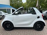 Smart fortwo 66kW Cabrio prime SPORT*LEDER*NAVI*KAM* - gebrauchte Smart ForTwo aus dem Jahr 2019