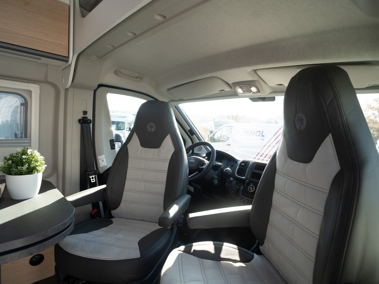 Fahrzeugabbildung Sunlight Adventure Cliff 600 Modell 26 / Dieselheizung