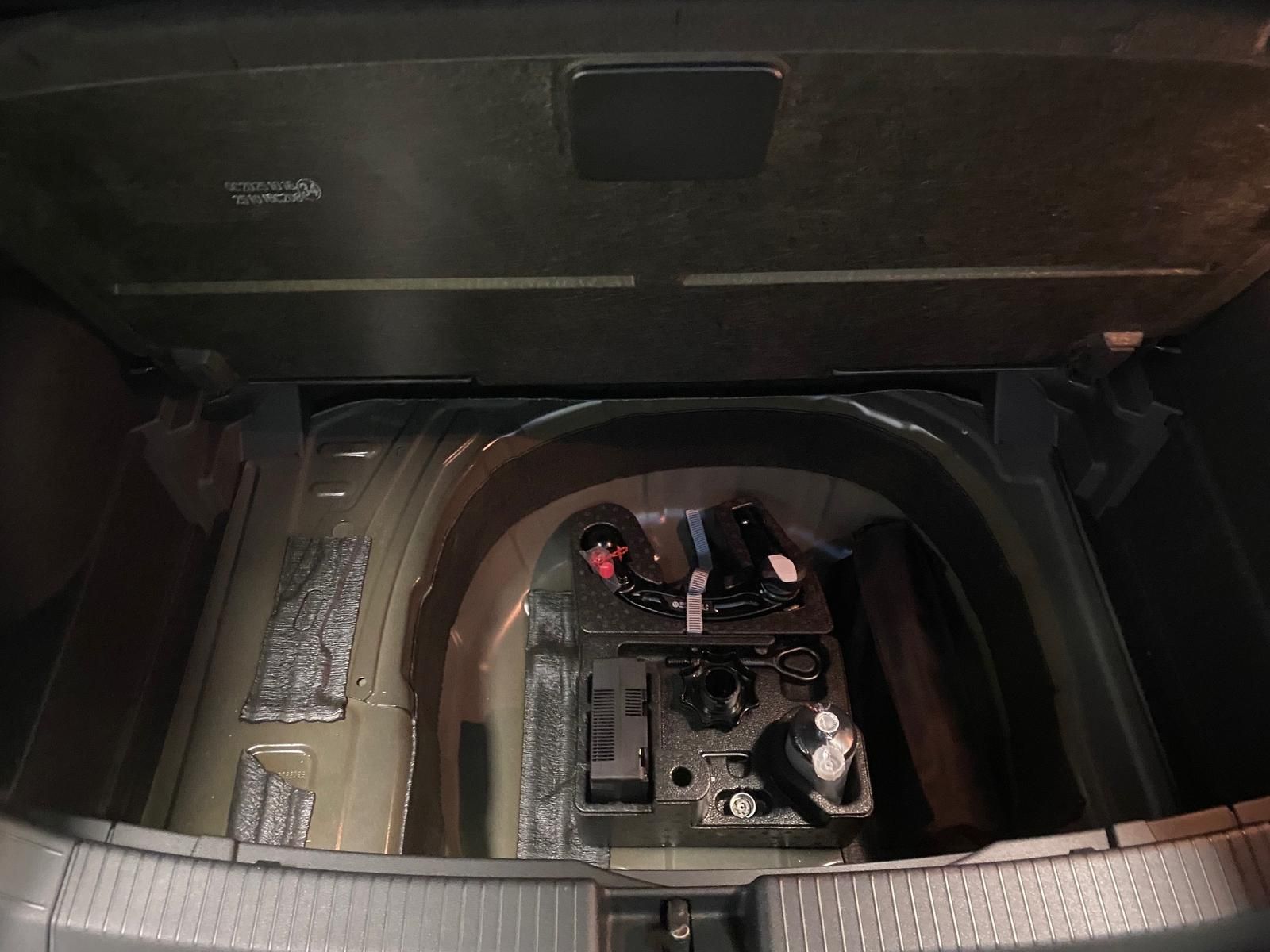Fahrzeugabbildung Volkswagen T-Cross 1.5 TSI DSG BLACK STYLE R-Line+AHK+ACC++