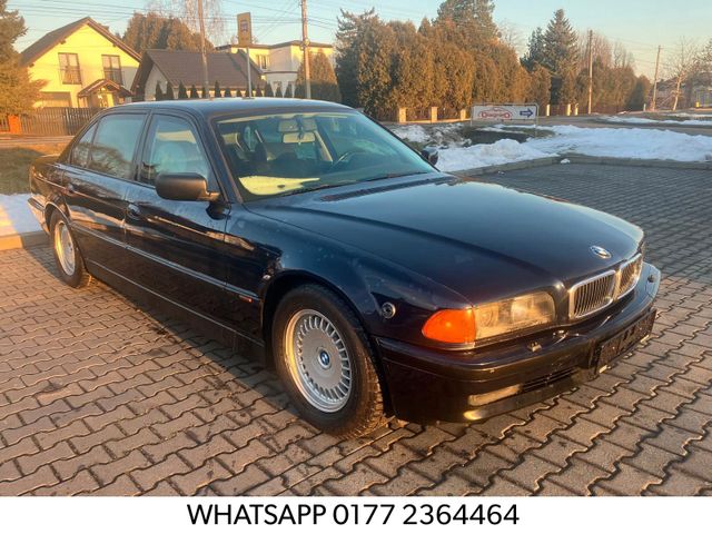 BMW 750iL A GEPANZERT