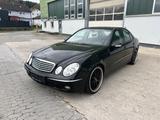 Mercedes-Benz E 200 Kompressor, Automatik, TÜV 06/26 - Mercedes-Benz E 200 aus 2005: Kompressor