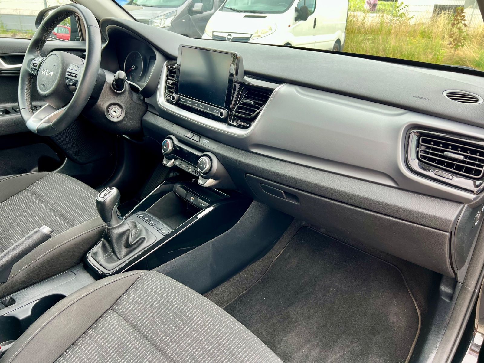 KIA Stonic Vision AAC GZJR CARPLAY SHZ PDC
