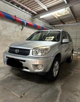 Toyota RAV 4 2.0-l-VVT-i 4x4 Automatik - - gebrauchte Toyota RAV 4 aus dem Jahr 2004