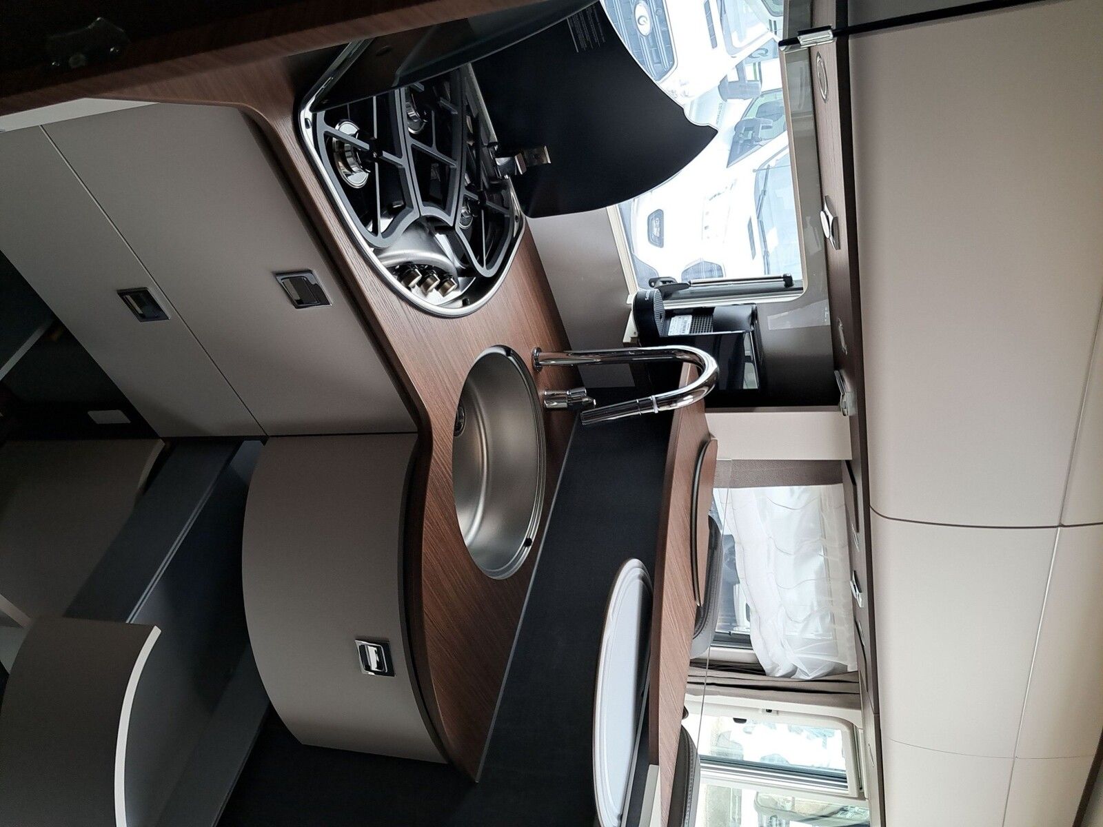 Fahrzeugabbildung Carthago chic c-line I 4.9 LE