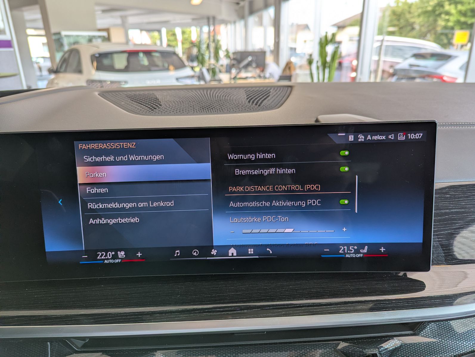 Fahrzeugabbildung BMW X5 40 d xD M-Sport Innov. Travel Merino AHK 21"
