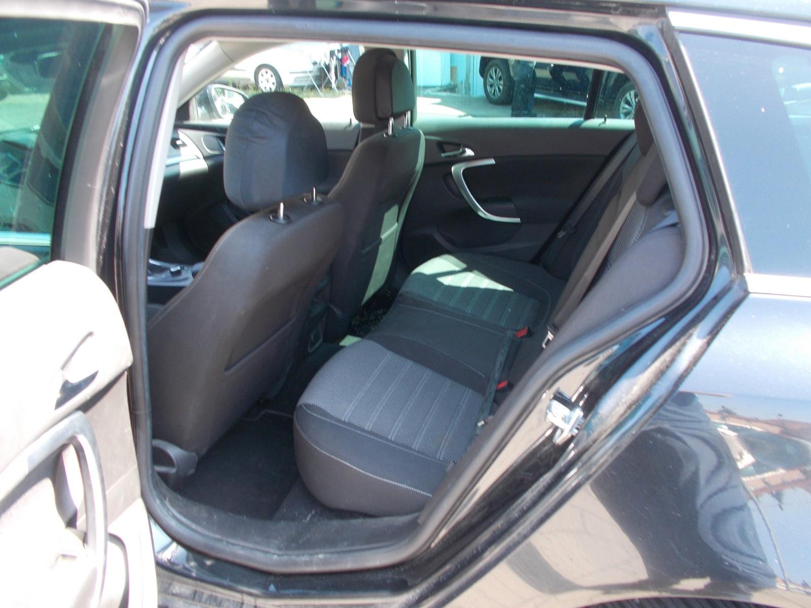 Opel Insignia 2011 — photo 8