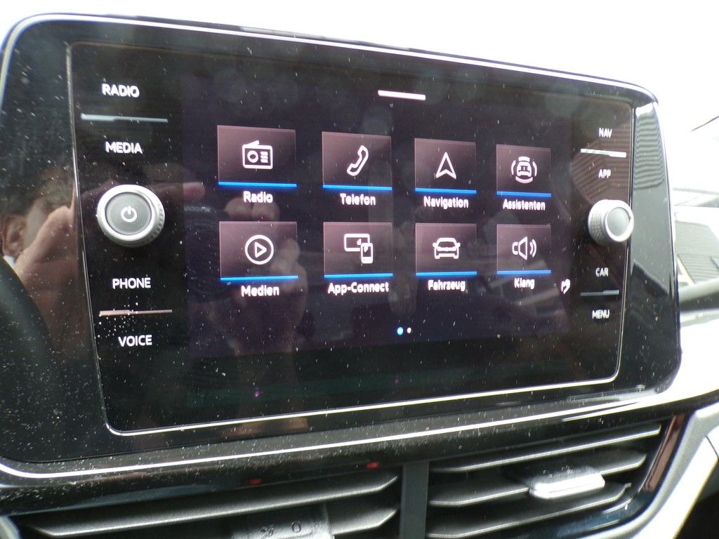 Fahrzeugabbildung Volkswagen T-Roc  2.0 TDI SCR DSG *Style*ACC*LED*Navi*Black