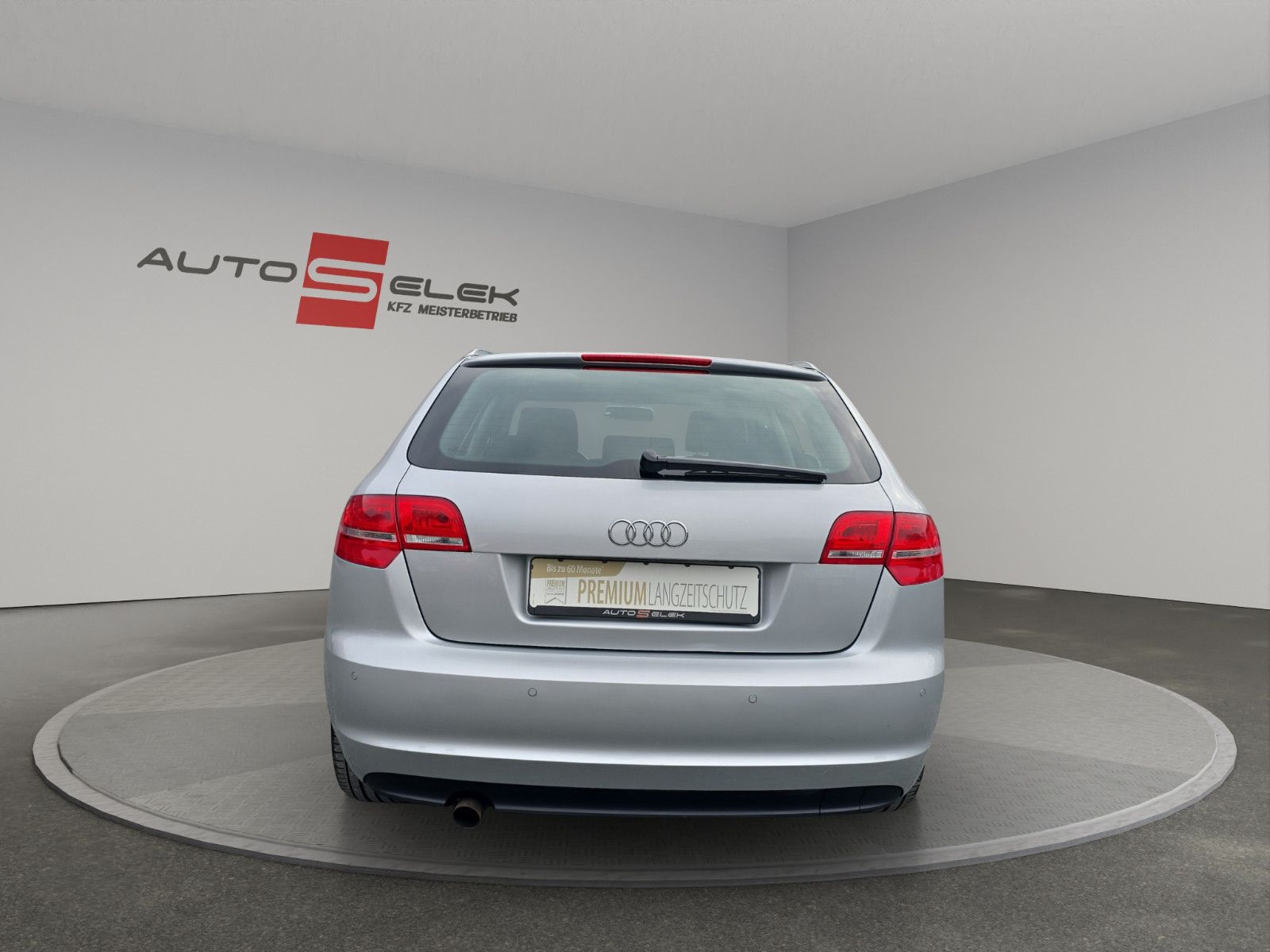 Fahrzeugabbildung Audi A3 Sportback 1.2 TFSI Attraction+Klima+SHZ