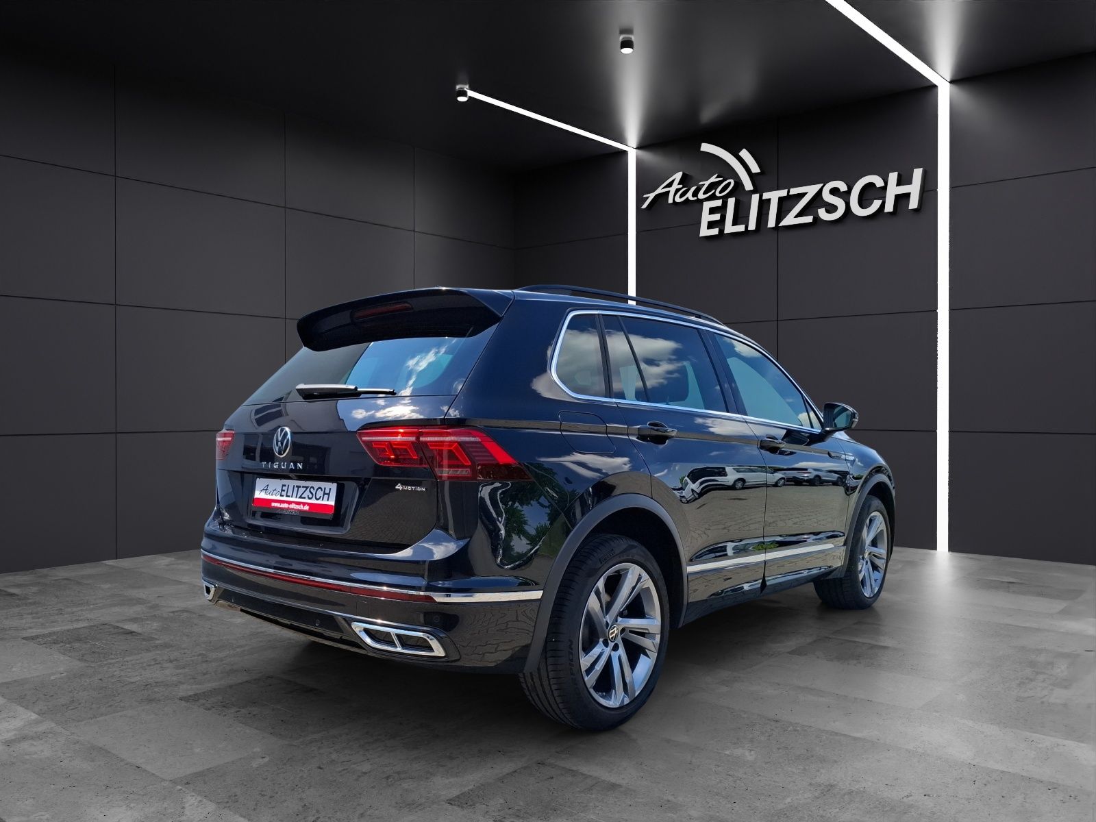Fahrzeugabbildung Volkswagen Tiguan TDI R-Line DSG 4M STH Matrix AHK Navi AID