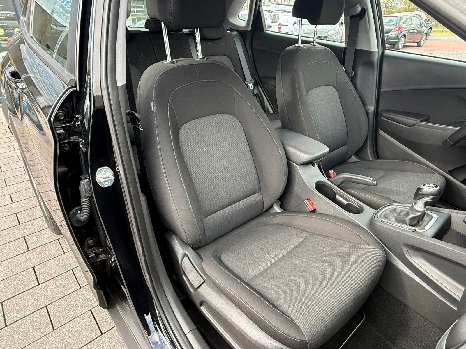 Fahrzeugabbildung Hyundai Kona Select Mild-Hybrid 2WD