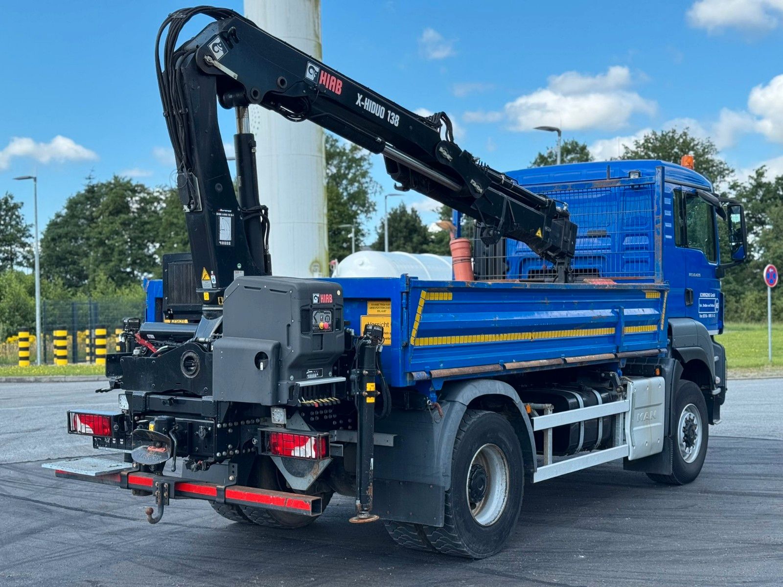 Fahrzeugabbildung MAN TGS 18.420 4X4 BLS 2 SK mit HIAB X-HiDuo 138 BS-