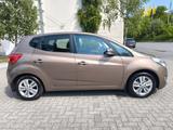 Hyundai ix20 1.6 FIFA World Cup EDITION Automatik FI... - Hyundai ix20 aus 2013