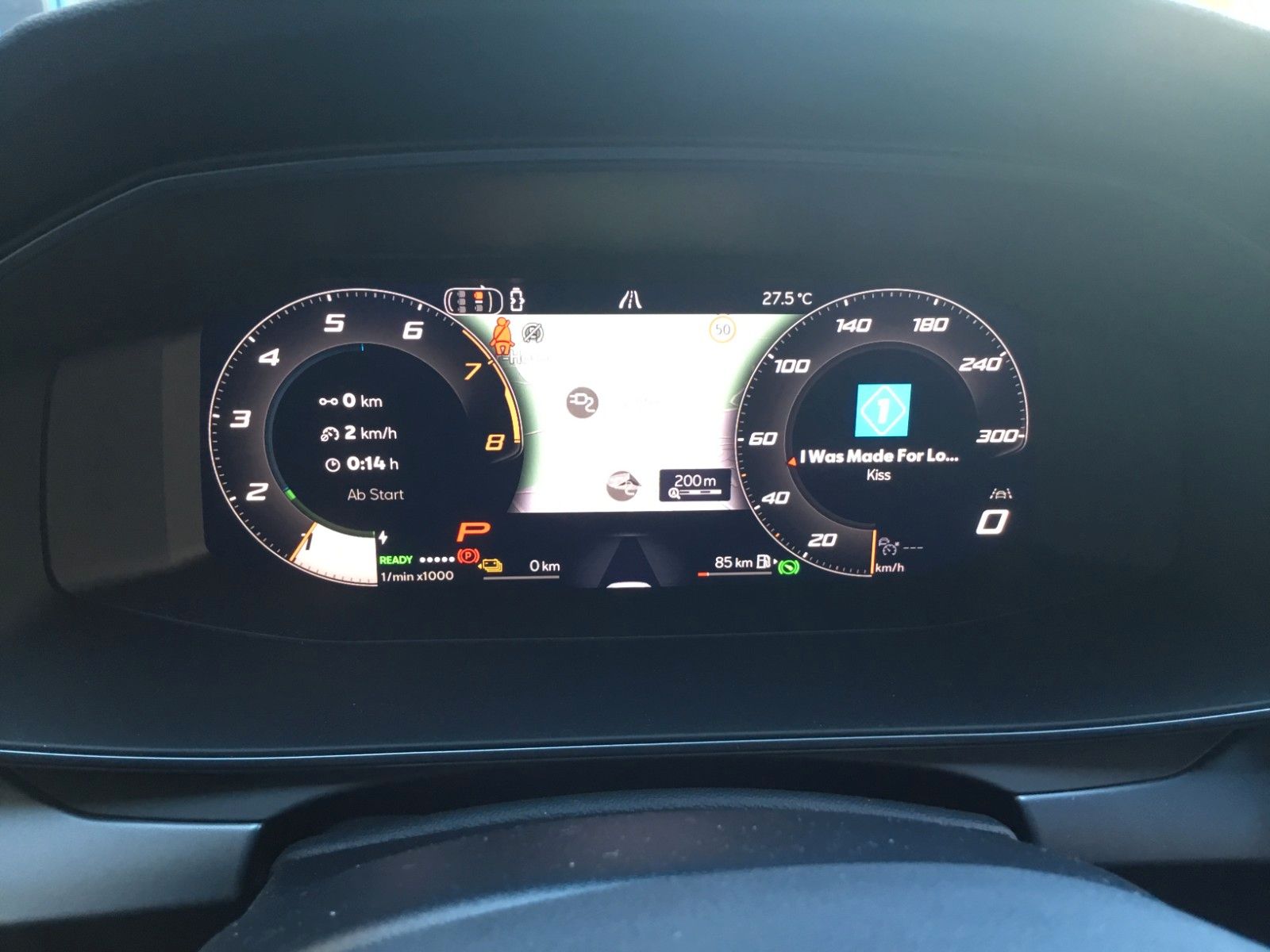 Fahrzeugabbildung CUPRA Leon 1.5 E-HYBRID DSG Sportstourer+AHK+Kamera+18